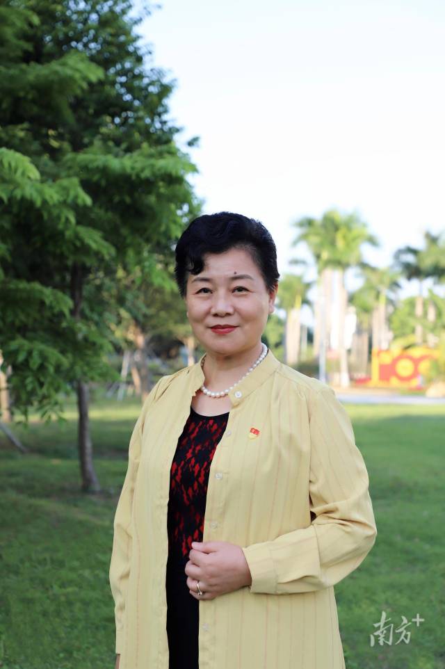 beat365官方网站党委书记张建华。