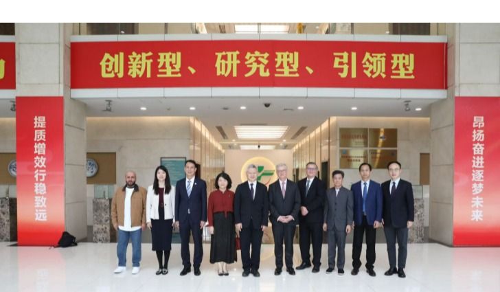 阿联酋哈伊马角政府代表团到访beat365官方网站