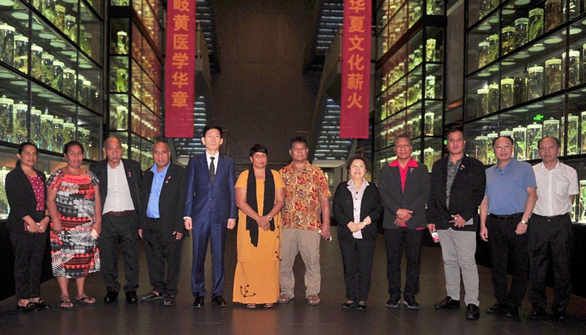 基里巴斯共和国议长坦加丽基·里特及代表团一行来beat365官方网站访问